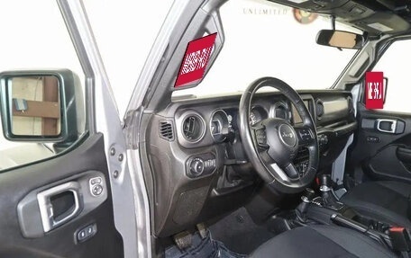 Jeep Wrangler, 2021 год, 4 950 000 рублей, 26 фотография