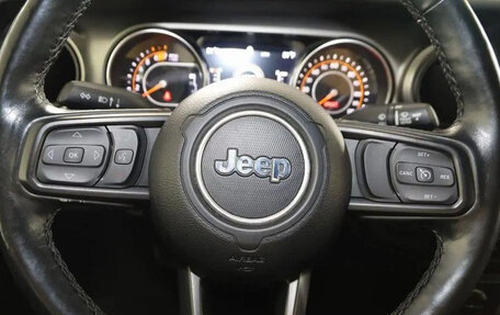 Jeep Wrangler, 2021 год, 4 950 000 рублей, 40 фотография