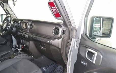 Jeep Wrangler, 2021 год, 4 950 000 рублей, 33 фотография