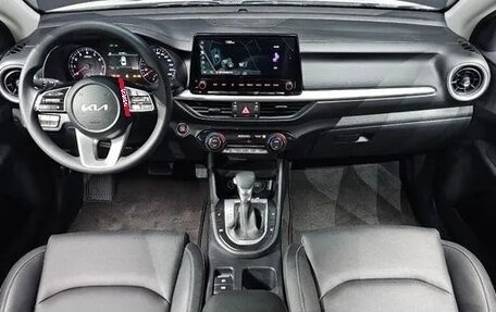 KIA K3, 2022 год, 1 700 000 рублей, 10 фотография