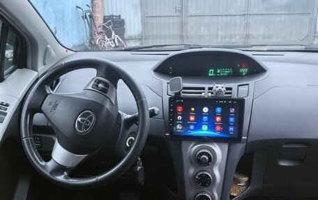 Toyota Yaris III рестайлинг, 2008 год, 620 000 рублей, 9 фотография