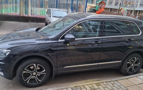 Volkswagen Tiguan II, 2017 год, 2 050 000 рублей, 3 фотография