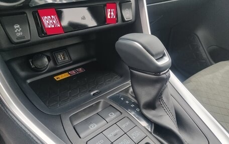 Toyota RAV4, 2025 год, 4 090 000 рублей, 13 фотография