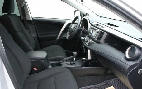 Toyota RAV4, 2014 год, 1 900 000 рублей, 9 фотография