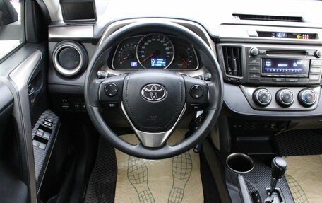 Toyota RAV4, 2014 год, 1 900 000 рублей, 13 фотография