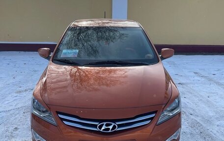 Hyundai Solaris II рестайлинг, 2015 год, 1 249 000 рублей, 2 фотография