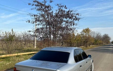 BMW 5 серия, 1989 год, 550 000 рублей, 5 фотография