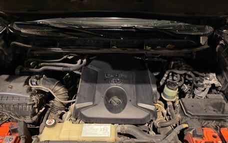 Toyota Land Cruiser Prado 150 рестайлинг 2, 2017 год, 4 250 000 рублей, 10 фотография