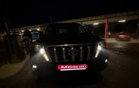 Toyota Land Cruiser Prado 150 рестайлинг 2, 2017 год, 4 250 000 рублей, 8 фотография