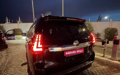 Toyota Land Cruiser Prado 150 рестайлинг 2, 2017 год, 4 250 000 рублей, 7 фотография