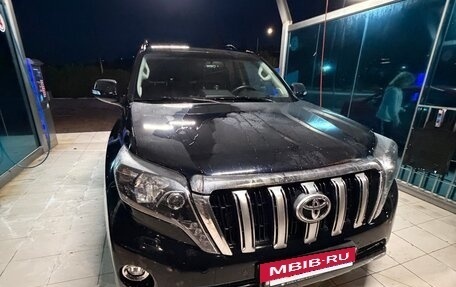 Toyota Land Cruiser Prado 150 рестайлинг 2, 2017 год, 4 250 000 рублей, 2 фотография