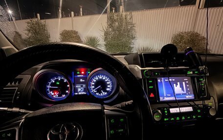 Toyota Land Cruiser Prado 150 рестайлинг 2, 2017 год, 4 250 000 рублей, 14 фотография