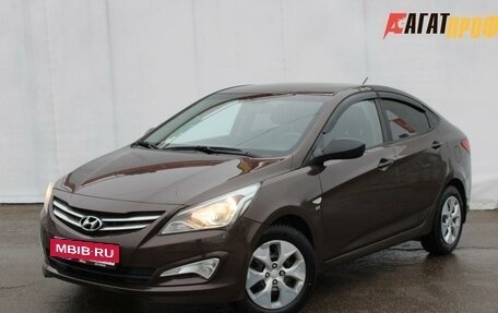 Hyundai Solaris II рестайлинг, 2015 год, 1 040 000 рублей, 2 фотография