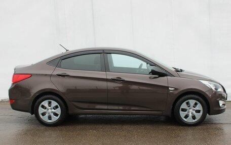 Hyundai Solaris II рестайлинг, 2015 год, 1 040 000 рублей, 5 фотография