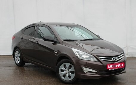 Hyundai Solaris II рестайлинг, 2015 год, 1 040 000 рублей, 4 фотография