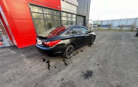 Hyundai Sonata VI, 2010 год, 1 050 000 рублей, 1 фотография