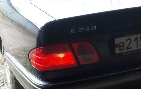 Mercedes-Benz E-Класс, 1997 год, 999 000 рублей, 5 фотография