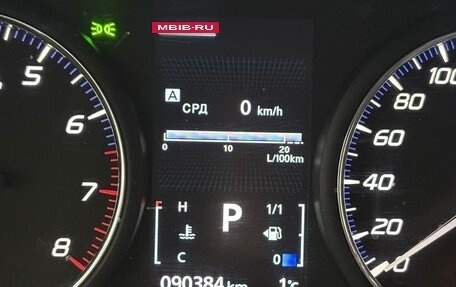 Mitsubishi Outlander III рестайлинг 3, 2019 год, 2 550 000 рублей, 7 фотография