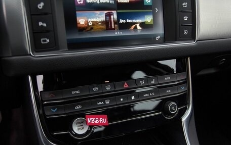 Jaguar XF II, 2016 год, 1 887 000 рублей, 6 фотография