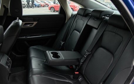 Jaguar XF II, 2016 год, 1 887 000 рублей, 13 фотография