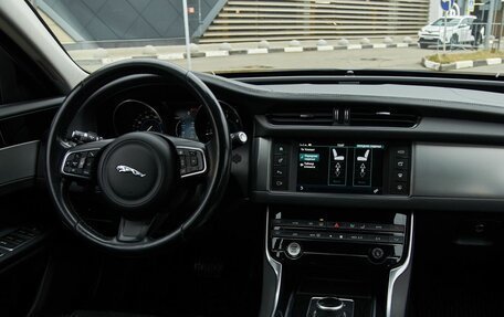 Jaguar XF II, 2016 год, 1 887 000 рублей, 14 фотография