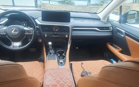 Lexus RX IV рестайлинг, 2021 год, 5 500 000 рублей, 7 фотография