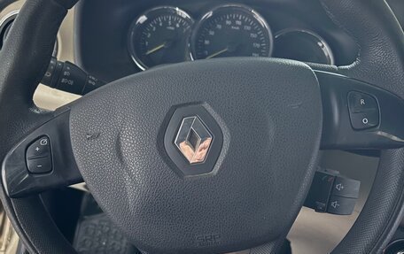 Renault Logan II, 2015 год, 820 000 рублей, 10 фотография