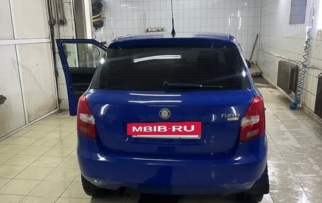Skoda Fabia II, 2009 год, 450 000 рублей, 2 фотография