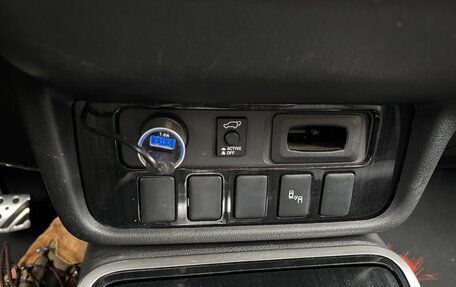 Mitsubishi Outlander III рестайлинг 3, 2014 год, 2 600 000 рублей, 11 фотография