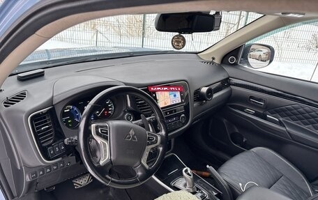 Mitsubishi Outlander III рестайлинг 3, 2014 год, 2 600 000 рублей, 4 фотография
