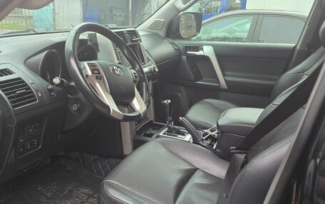 Toyota Land Cruiser Prado 150 рестайлинг 2, 2012 год, 3 300 000 рублей, 6 фотография
