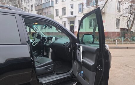 Toyota Land Cruiser Prado 150 рестайлинг 2, 2012 год, 3 300 000 рублей, 9 фотография