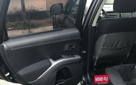 Mitsubishi Outlander III рестайлинг 3, 2010 год, 890 000 рублей, 17 фотография