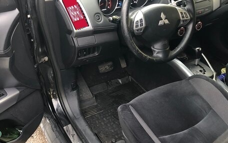 Mitsubishi Outlander III рестайлинг 3, 2010 год, 890 000 рублей, 28 фотография