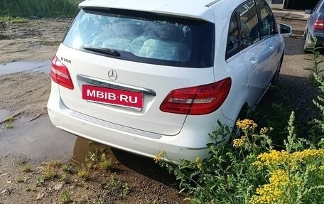 Mercedes-Benz B-Класс, 2013 год, 850 000 рублей, 2 фотография