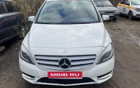 Mercedes-Benz B-Класс, 2013 год, 850 000 рублей, 14 фотография