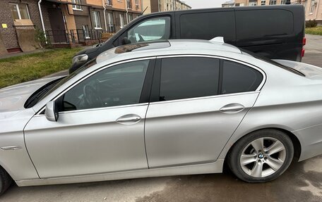 BMW 5 серия, 2010 год, 1 200 000 рублей, 3 фотография
