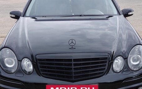 Mercedes-Benz E-Класс, 2003 год, 650 000 рублей, 2 фотография