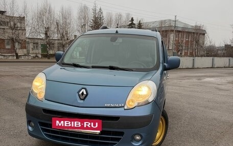 Renault Kangoo II рестайлинг, 2011 год, 820 000 рублей, 2 фотография