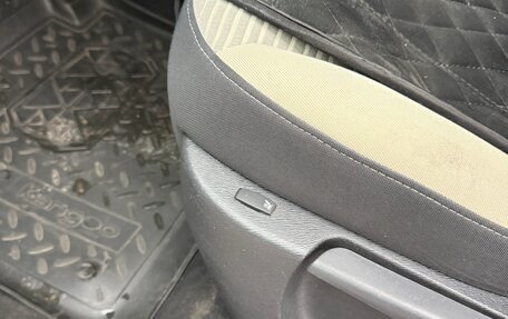 Renault Kangoo II рестайлинг, 2011 год, 820 000 рублей, 20 фотография