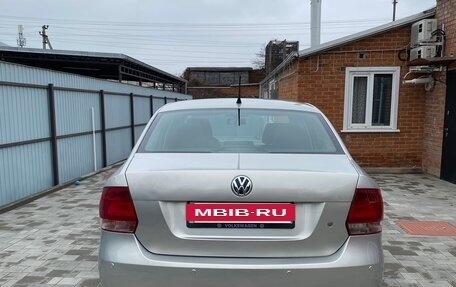 Volkswagen Polo VI (EU Market), 2013 год, 745 000 рублей, 2 фотография