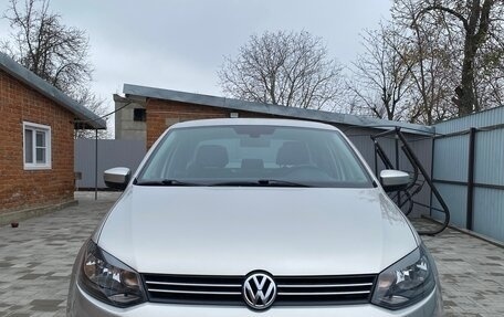 Volkswagen Polo VI (EU Market), 2013 год, 745 000 рублей, 1 фотография