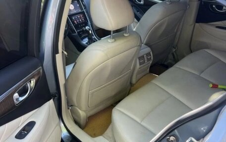 Infiniti Q50 I рестайлинг, 2017 год, 1 700 000 рублей, 16 фотография