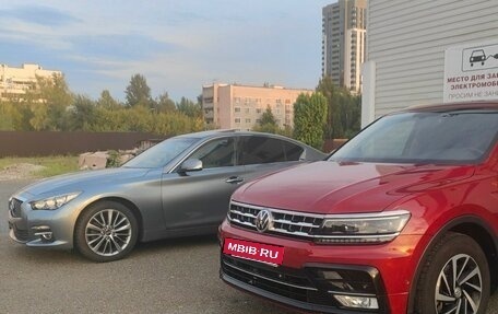 Infiniti Q50 I рестайлинг, 2017 год, 1 700 000 рублей, 10 фотография