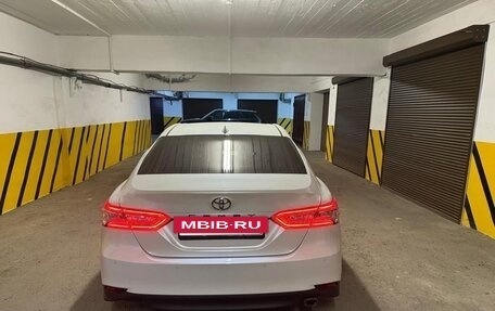 Toyota Camry, 2022 год, 4 000 000 рублей, 4 фотография