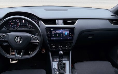 Skoda Octavia RS, 2017 год, 2 290 000 рублей, 19 фотография