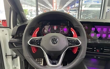 Volkswagen Golf VIII, 2022 год, 2 175 000 рублей, 10 фотография