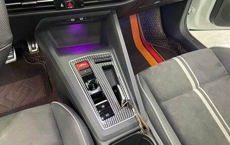 Volkswagen Golf VIII, 2022 год, 2 175 000 рублей, 9 фотография