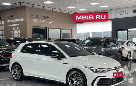 Volkswagen Golf VIII, 2022 год, 2 175 000 рублей, 7 фотография