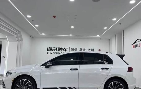 Volkswagen Golf VIII, 2021 год, 1 900 000 рублей, 2 фотография